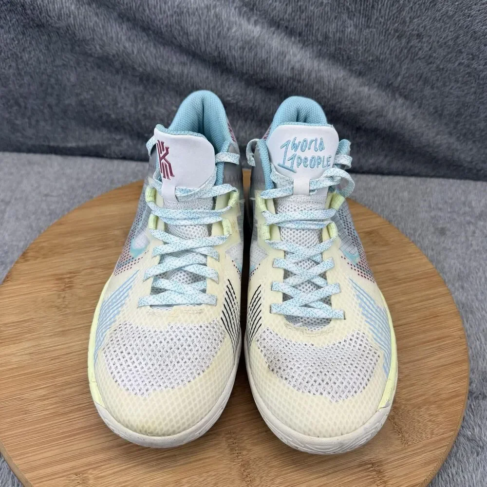 Nike Kyrie Shoes Boys Size 5 White Blue Basketball Sneakers Youth DD0340-102